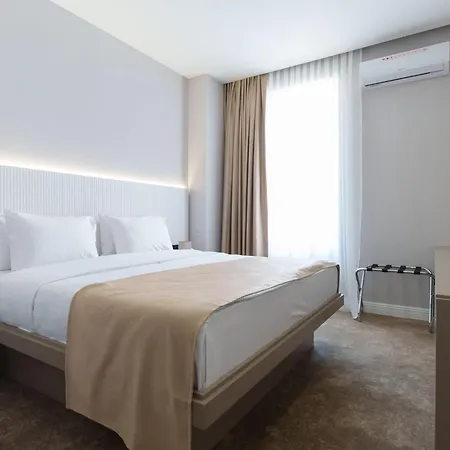 Move In - アパートホテル