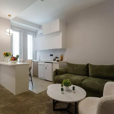 Move In Aparthotel