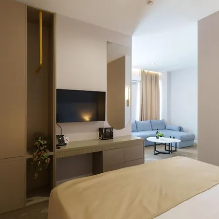 Move In Aparthotel 4*