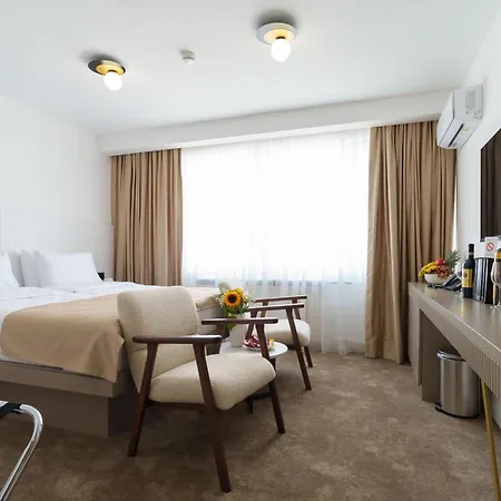 Move In - アパートホテル