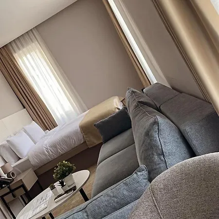 Move In - アパートホテル ベオグラード