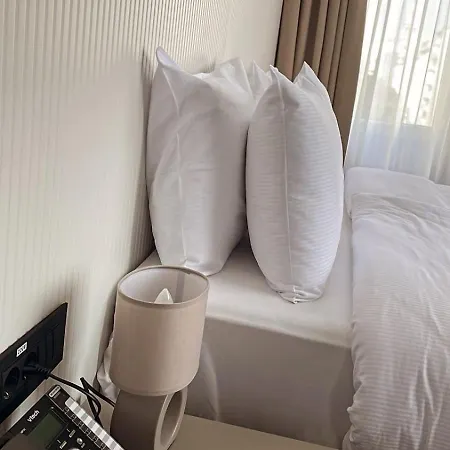 アパートホテル Move In -