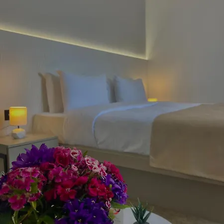 Move In - アパートホテル